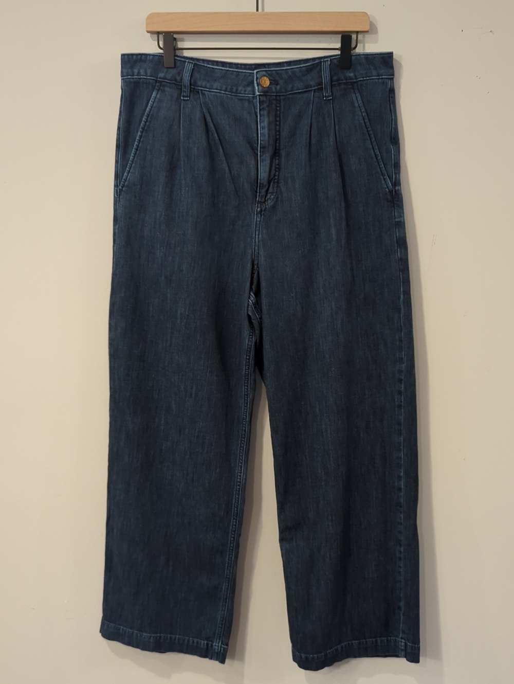 J Crew Pleated Trouser Jeans size 31 Dark Wash BX566